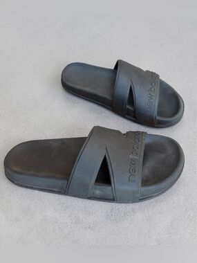New Balance 200N Slides Sandals Women's size 7.5 - 8 Black